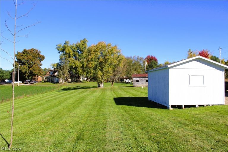 13654 Township Road 473, Lakeville, OH - Photo 3