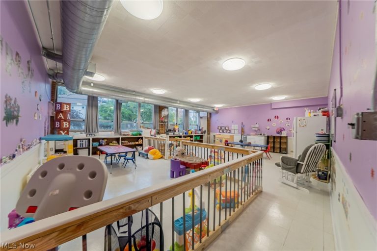 2150 Warren Road, Lakewood, OH - Photo 6