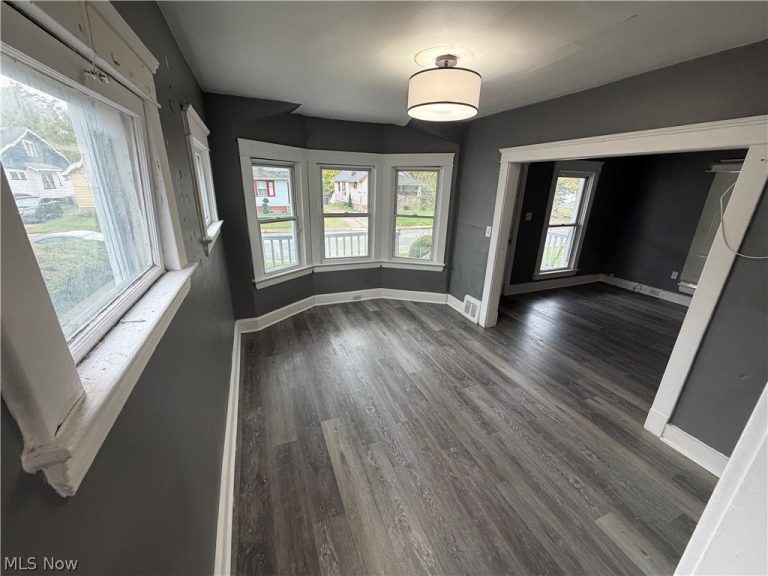 12203 Farringdon Avenue, Cleveland, OH - Photo 3