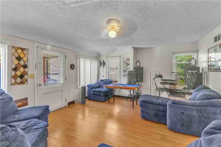 2364 Mogadore Road, Akron, OH - Photo 4