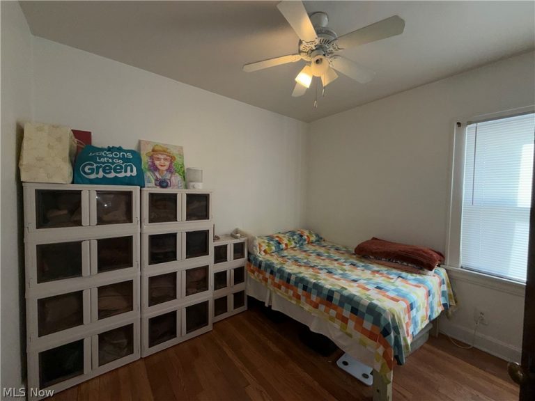 18007 Harland Avenue, Cleveland, OH - Photo 5