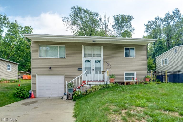 1637 Vicgross Avenue, Akron, OH, 44310