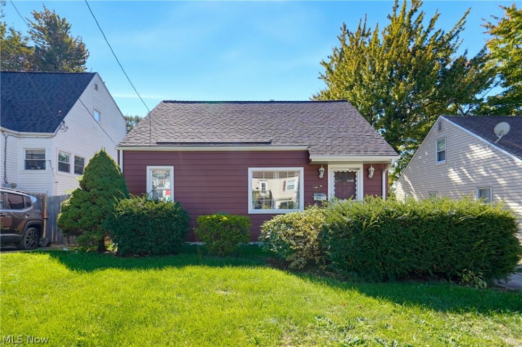 796 Indian Trail, Akron, OH
