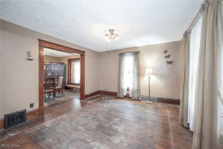 267 Riddle Avenue, Ravenna, OH - Photo 8
