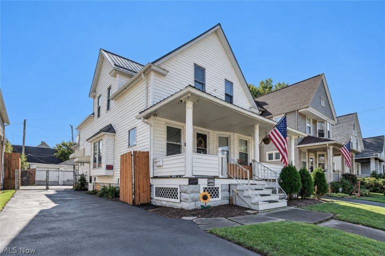 3919 Robert Avenue, Cleveland, OH - Photo 2