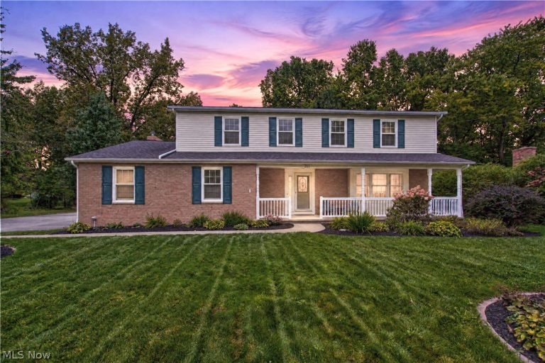 211 Beacon Hill Boulevard, Northfield, OH - Photo 2