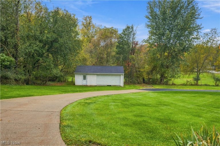 1126 Lanner Street, North Canton, OH - Photo 8