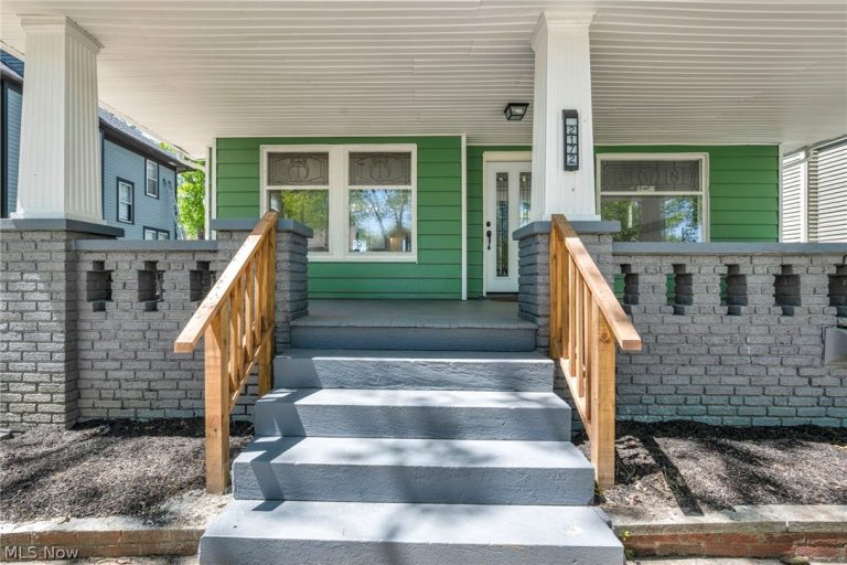 2172 West Boulevard, Cleveland, OH - Photo 4
