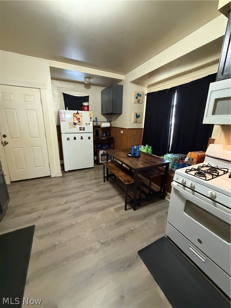 3401 Roanoke Avenue, Cleveland, OH - Photo 5