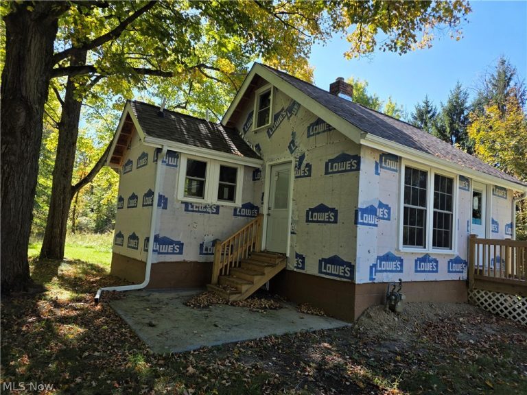 4149 Arrel Road, Youngstown, OH - Photo 3