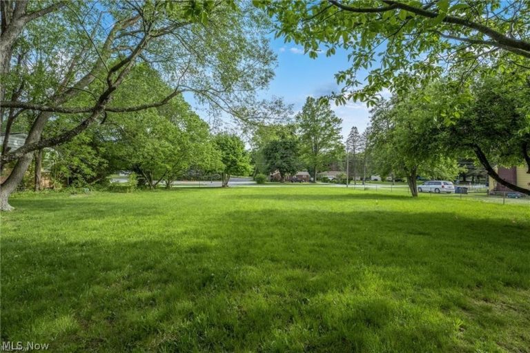2607 Wise Road, North Canton, OH - Photo 6