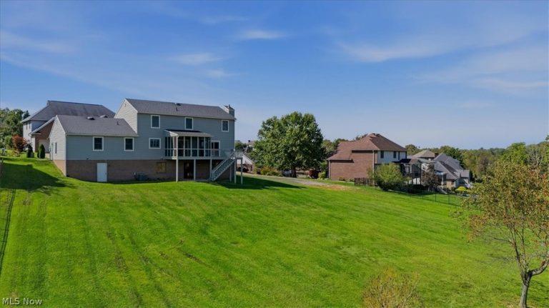 22 Westwood Drive, Parkersburg, WV - Photo 3