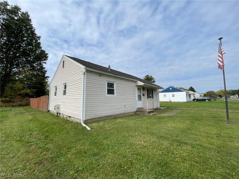 1933 Bollinger Avenue, Canton, OH - Photo 3