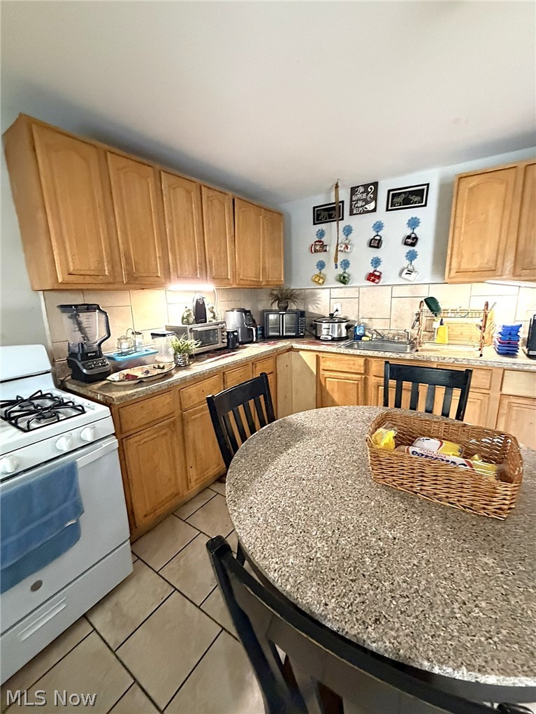 3707 Newark Avenue, Cleveland, OH - Photo 6