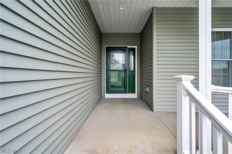 2636 Tributary Lane #42, Akron, OH - Photo 3