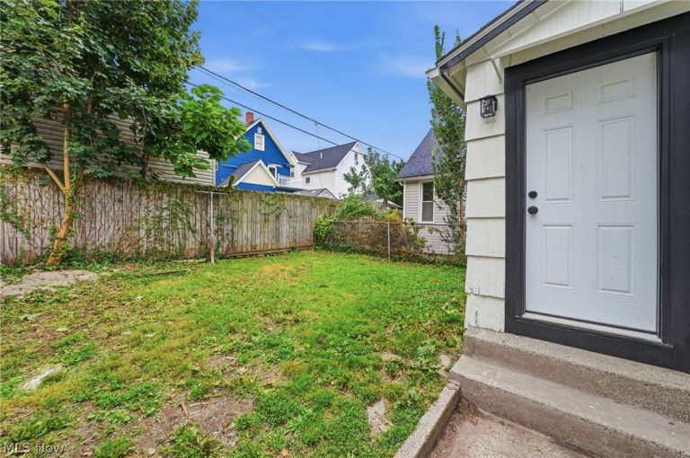 6003 Ellen Avenue, Cleveland, OH - Photo 4