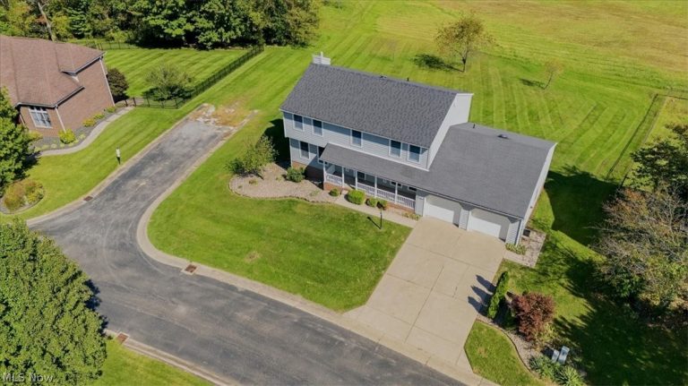 22 Westwood Drive, Parkersburg, WV - Photo 2