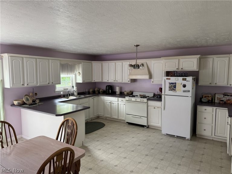 7424 Criswell Road, Fredericksburg, OH - Photo 8