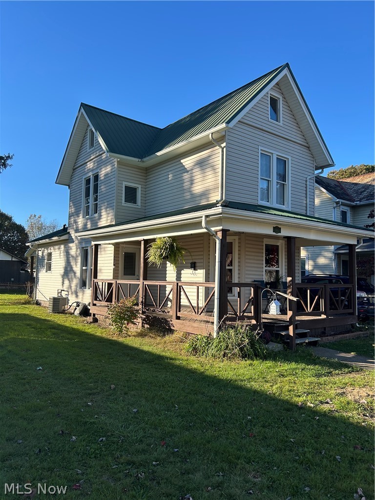 402 4th Street, New Philadelphia, OH, 44663