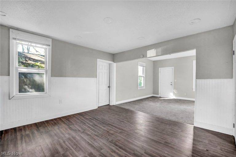 9610 Edmunds Avenue, Cleveland, OH - Photo 5