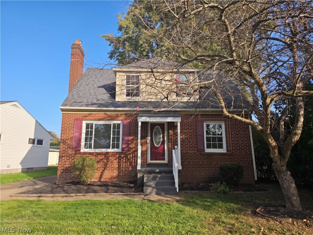 25 Woolf Avenue, Akron, OH