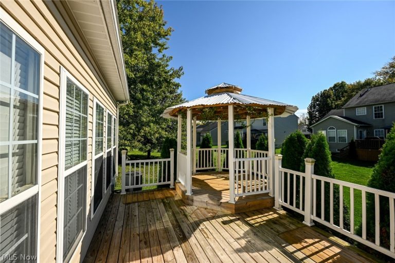 1930 Northgate Circle, Akron, OH - Photo 5