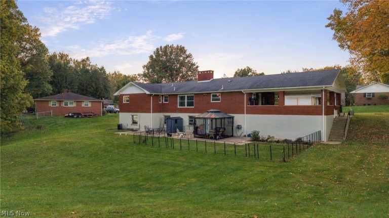 3304 Cadillac Drive, Parkersburg, WV - Photo 6