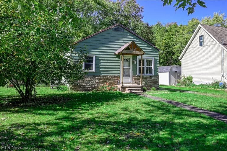 755 17th Street, Sebring, OH - Photo 3