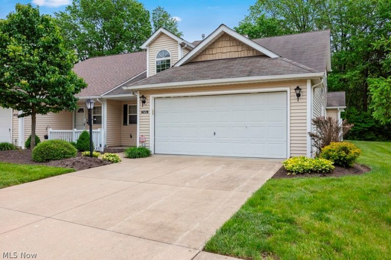 7451 Willow Woods Drive #35B, North Olmsted, OH - Photo 2