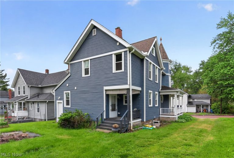 19 Butler Avenue, Niles, OH - Photo 8