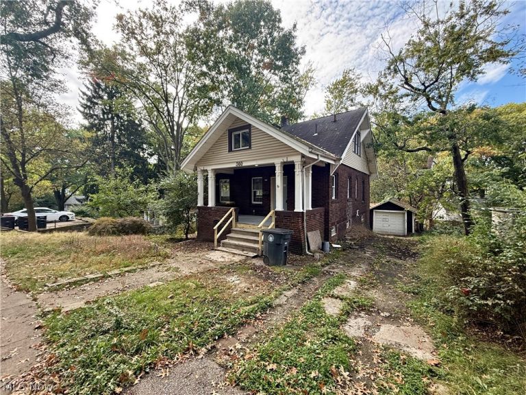 360 Litchfield Road, Akron, OH, 44305