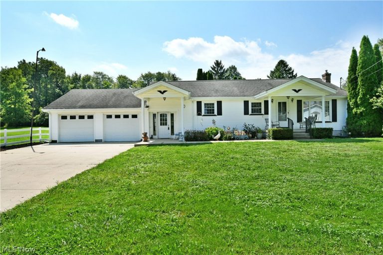 5160 Brunswick Drive, Vienna, OH, 44473