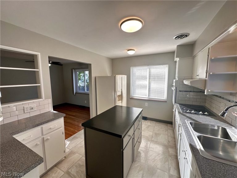 114 Greencrest Terrace #D, Akron, OH - Photo 4