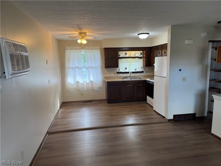 1645-1647 Normandy, Wooster, OH - Photo 3