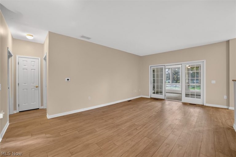 8693 Alexandra Drive #4A, North Royalton, OH - Photo 6