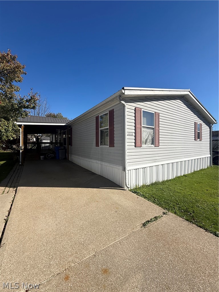 13058 Kevin Lane, Chardon, OH - Photo 2