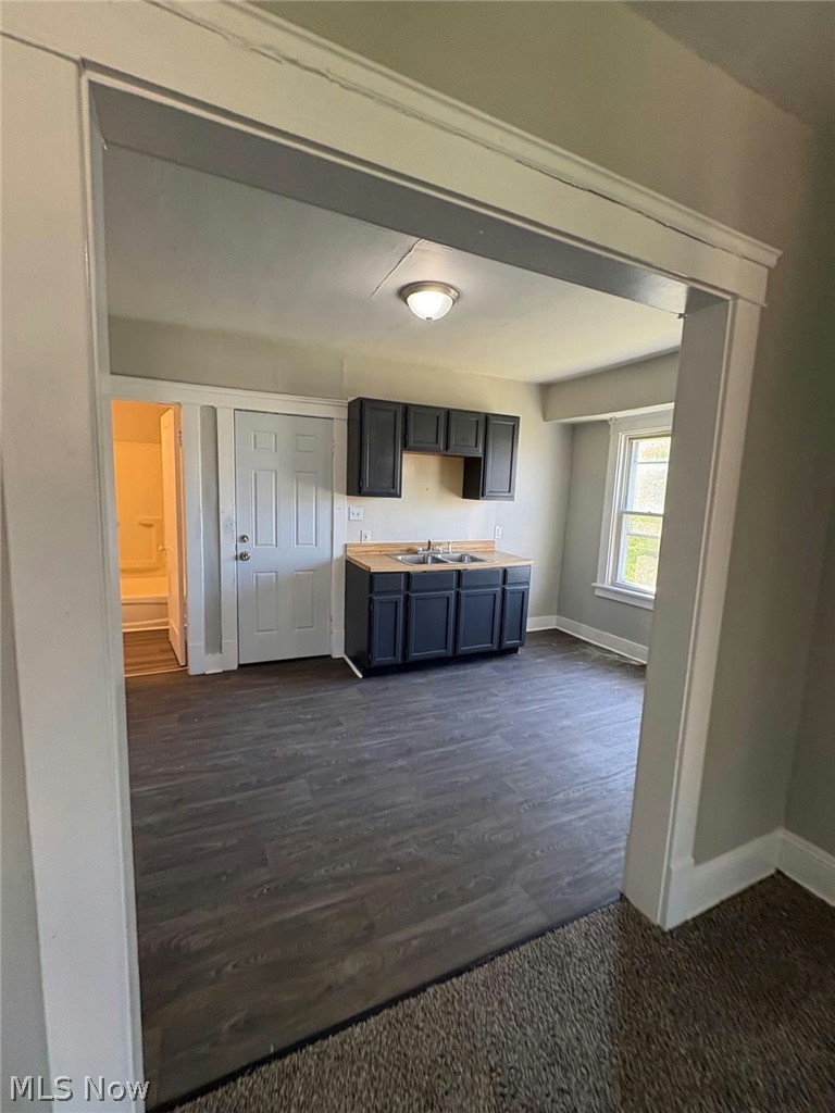 934 Alhambra Road, Cleveland, OH - Photo 4
