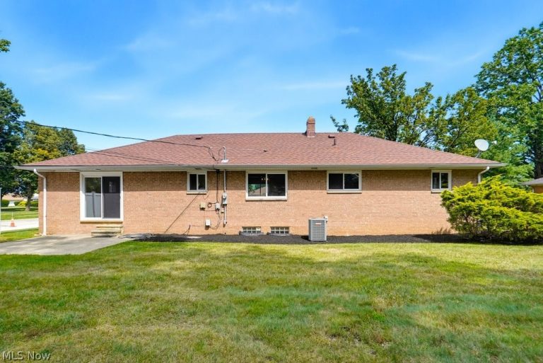 766 Radford Drive, Richmond Heights, OH - Photo 6