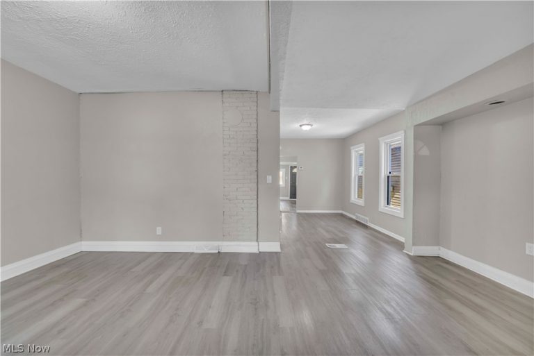 7508 Neville Avenue, Cleveland, OH - Photo 6