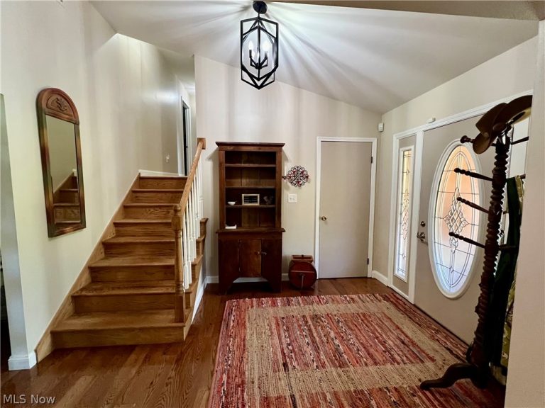 625 Garland Drive, Youngstown, OH - Photo 3