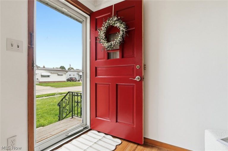 4728 Brookhigh Drive, Brooklyn, OH - Photo 3