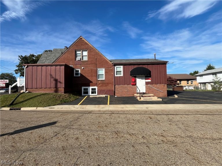 4100 Cleveland Avenue, Canton, OH - Photo 2