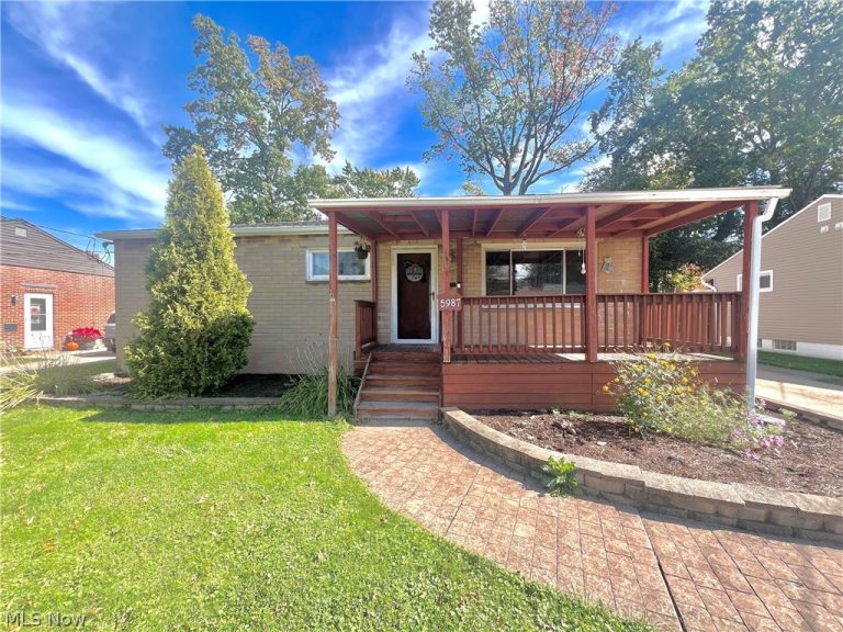 5987 Porter Road, North Olmsted, OH, 44070