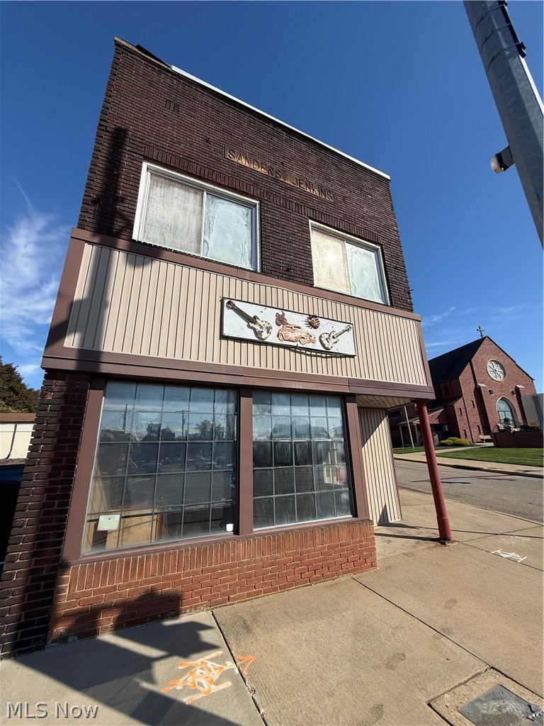 101 State Street, Girard, OH, 44420