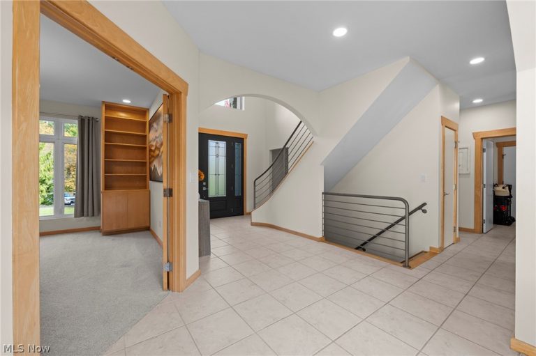 42 Ambrose Drive, Hudson, OH - Photo 5