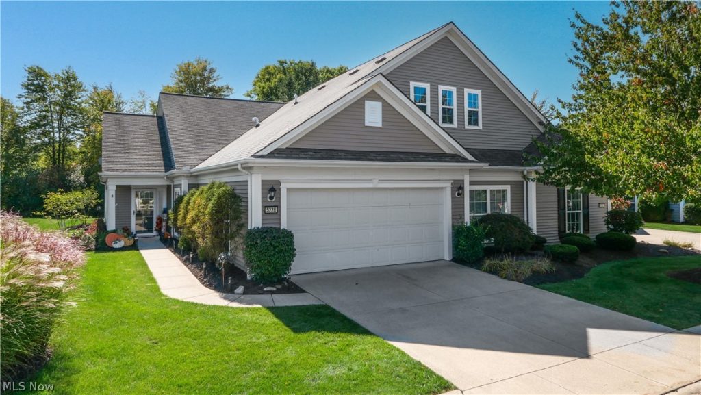 5228 Bridgewater Lane, Brunswick, OH