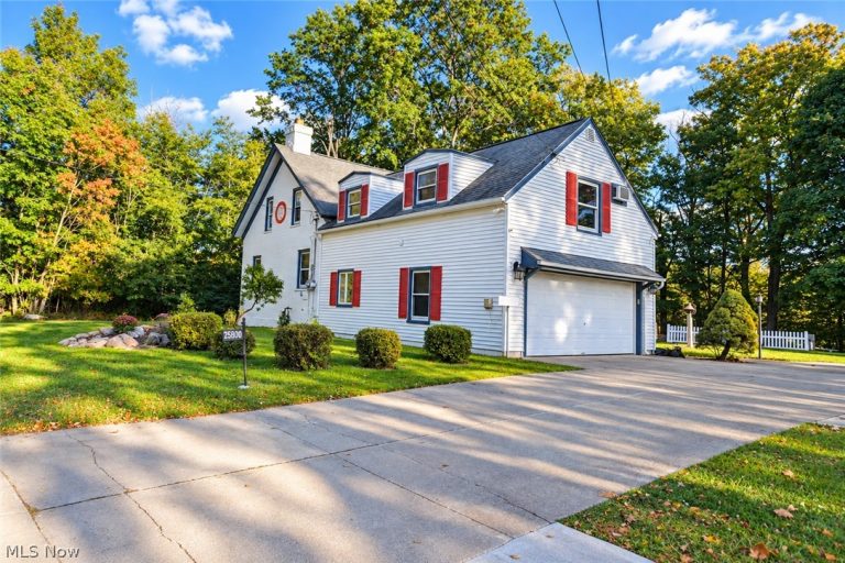 25800 Chardon Road, Richmond Heights, OH - Photo 4