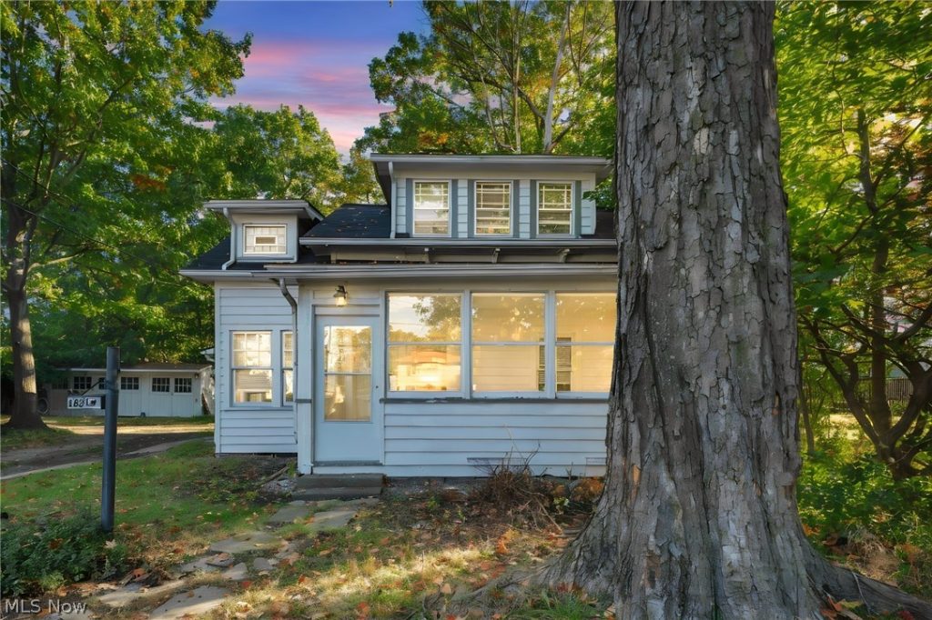18319 Marcella Road, Cleveland, OH