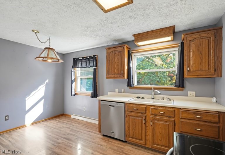 1718 Woodlawn Avenue, Canton, OH - Photo 4