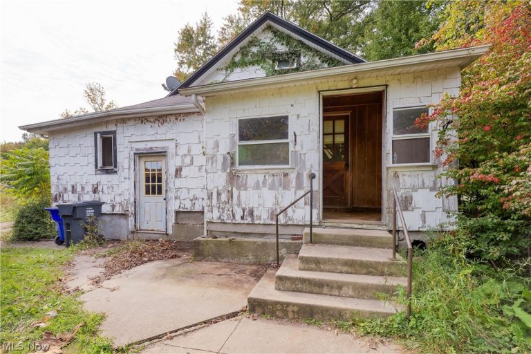 4280 Sandy Lake Road, Ravenna, OH - Photo 3